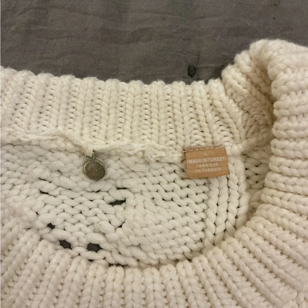 Knitted & Knotted Women’s Ivory Classic Elegant Sweater Size Small - Picture 5 of 14